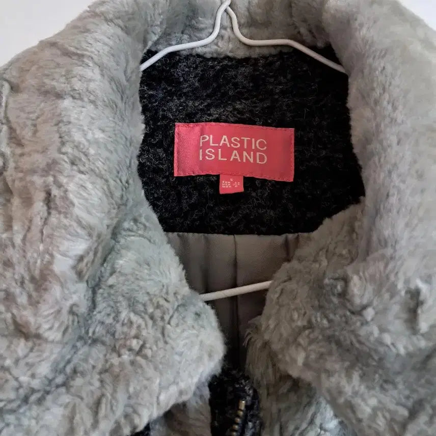 [BUNJANG] Plastic Island Winter Coat Women / 플라스틱 아일랜드 겨울코트 여자
