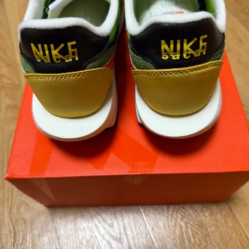 [BUNJANG] 나이키 사카이 LD와플 그린멀티 255 / 나이키 사카이 LD와플 그린멀티 255