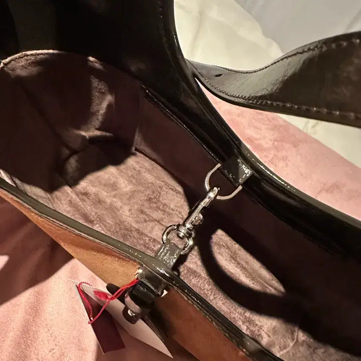 [BUNJANG] Cardinal Red Suede Doze Bag / 카디널레드 스웨이드 도즈백 (새상품)