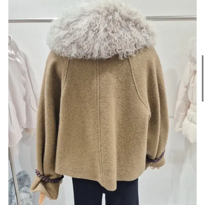 [BUNJANG] Egoist Real Fur Collar Toggle Short Coat / 에고이스트 리얼 퍼카라 토글 장식 숏 코트