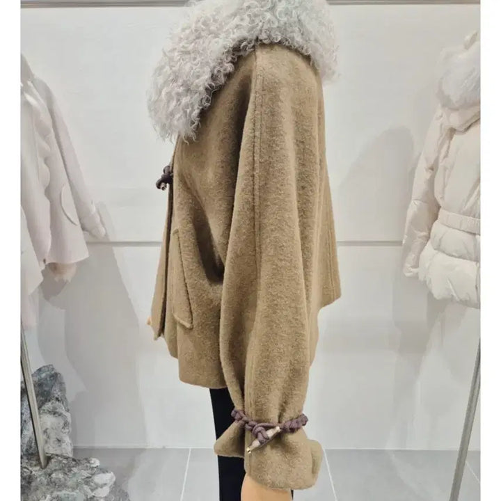 [BUNJANG] Egoist Real Fur Collar Toggle Short Coat / 에고이스트 리얼 퍼카라 토글 장식 숏 코트