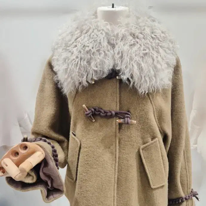 [BUNJANG] Egoist Real Fur Collar Toggle Short Coat / 에고이스트 리얼 퍼카라 토글 장식 숏 코트