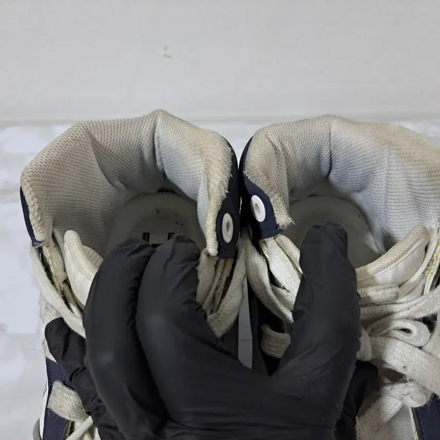 [BUNJANG] MLB Yankees Mid-Top Women's Sneakers / MLB 양키즈 미드탑 여성 운동화 250 (신1014)