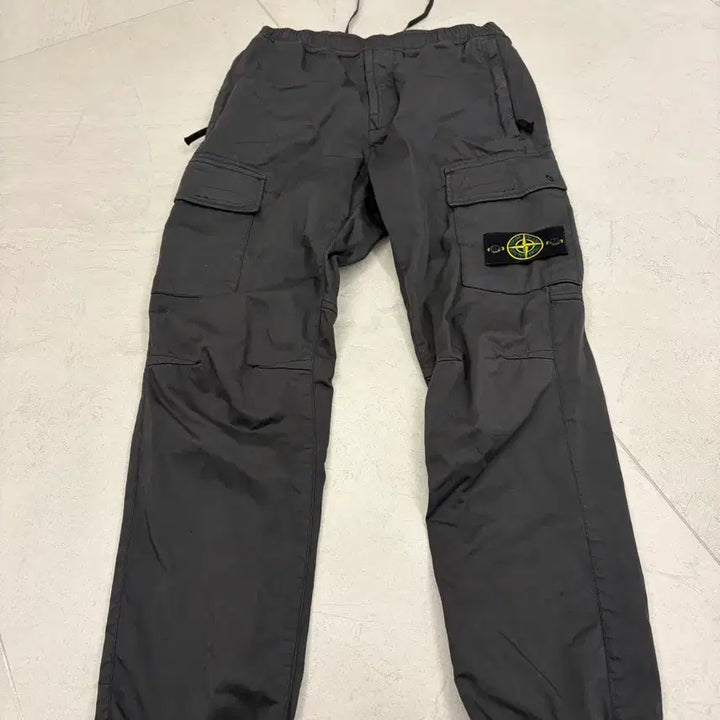 [BUNJANG] Stone Island 21FW Cargo Jogger Pants Dark Gray / 스톤아일랜드 21fw 카고조거밴딩팬츠 다크그레이