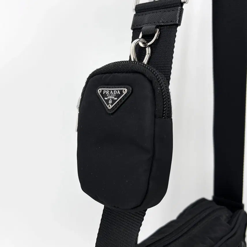 [BUNJANG] Prada Re-Nylon Pocket Crossbody Bag Black (1BC167) / [감정완료] 프라다 리나일론 포켓 크로스백 블랙 (1BC167)