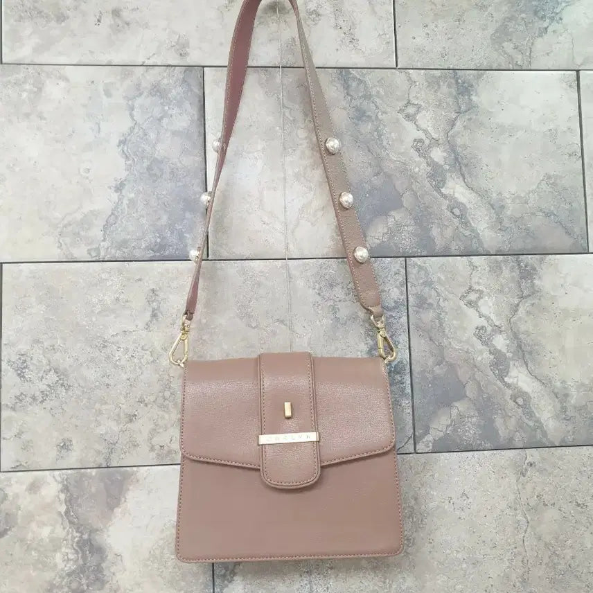 [BUNJANG] CARLYN Shoulder Bag / 칼린 CARLYN 숄더백 가방 상태A+