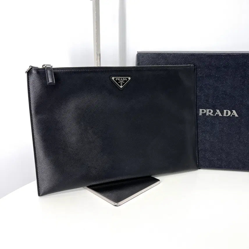 [BUNJANG] Prada Saffiano Triangle Logo Clutch Bag (2NH001) / [100% 정품] 프라다 사피아노 삼각로고 클러치백 블랙 (2NH001)