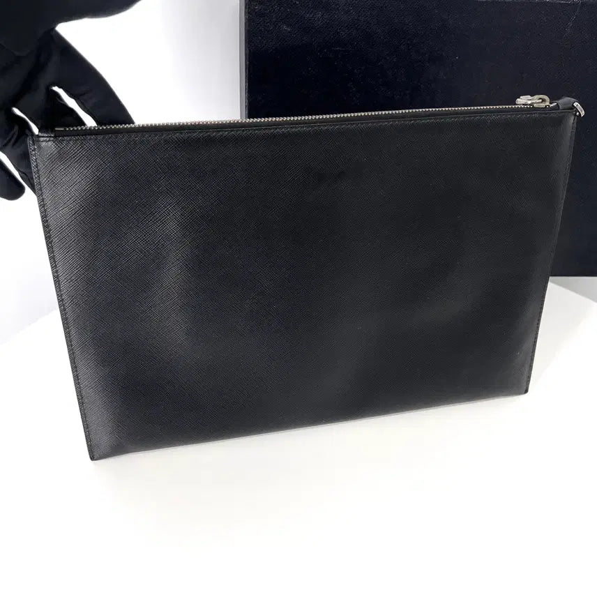 [BUNJANG] Prada Saffiano Triangle Logo Clutch Bag (2NH001) / [100% 정품] 프라다 사피아노 삼각로고 클러치백 블랙 (2NH001)