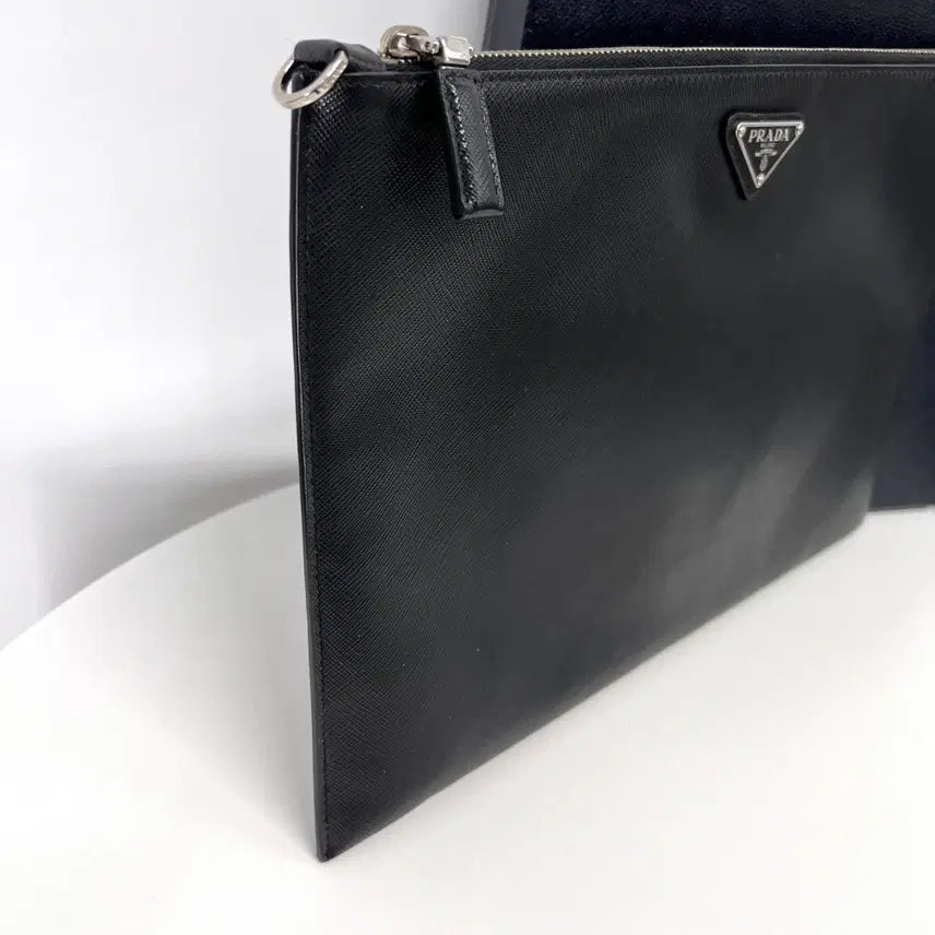 [BUNJANG] Prada Saffiano Triangle Logo Clutch Bag (2NH001) / [100% 정품] 프라다 사피아노 삼각로고 클러치백 블랙 (2NH001)