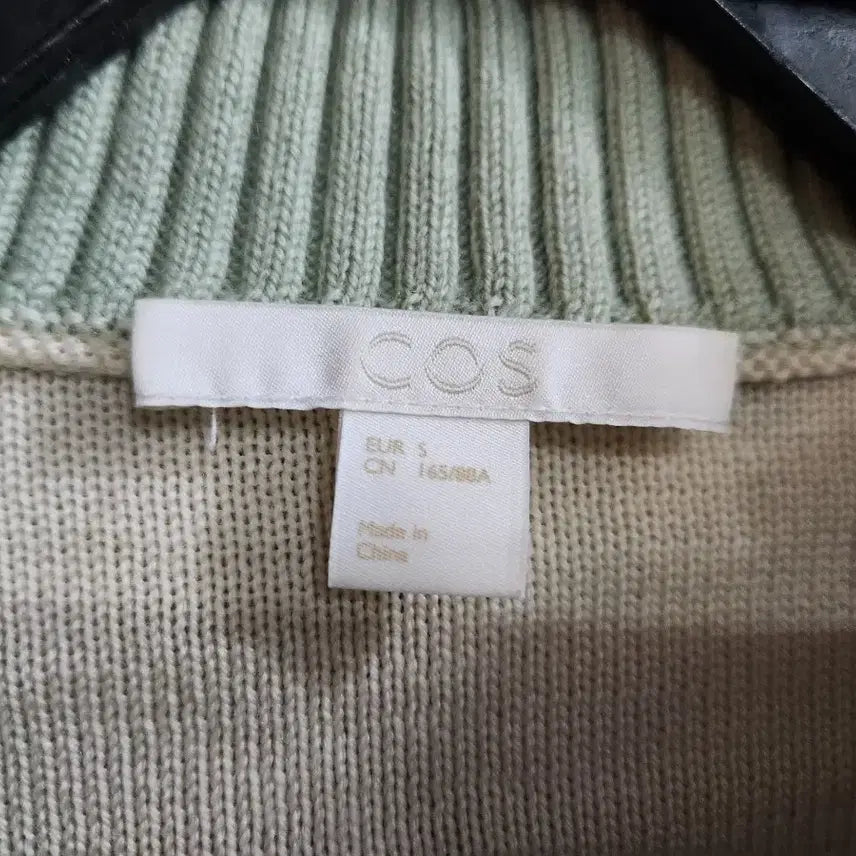 [BUNJANG] COS Turtleneck Knit Sweater / 코스 터틀넥 니트 그린/아이보리