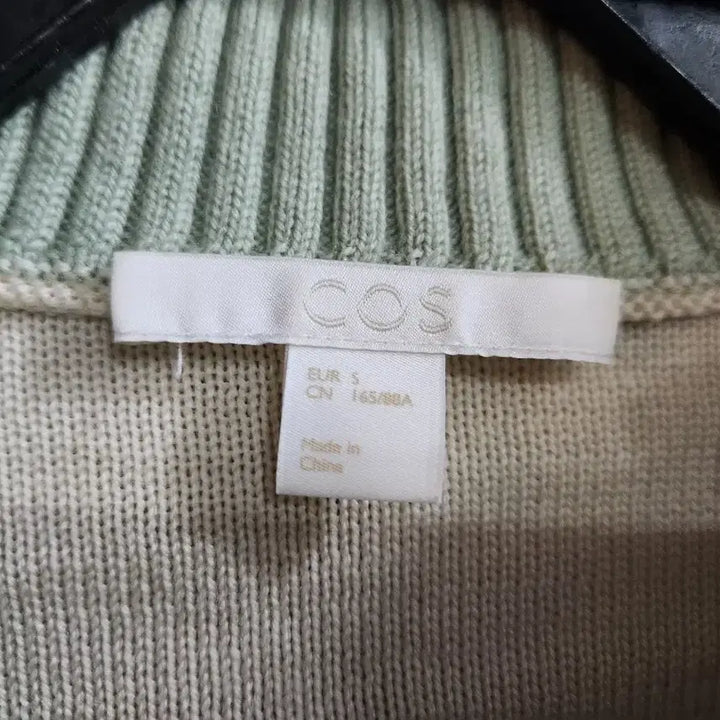 [BUNJANG] COS Turtleneck Knit Sweater / 코스 터틀넥 니트 그린/아이보리