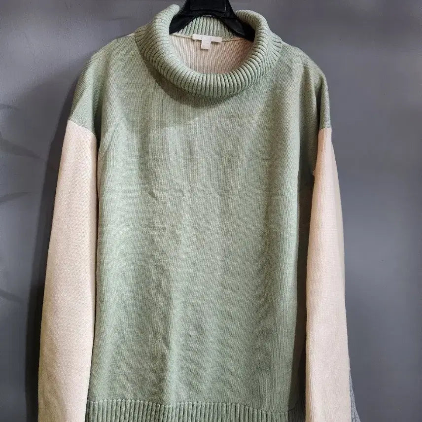 [BUNJANG] COS Turtleneck Knit Sweater / 코스 터틀넥 니트 그린/아이보리