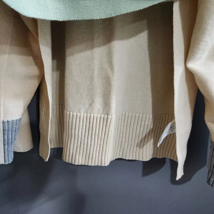 [BUNJANG] COS Turtleneck Knit Sweater / 코스 터틀넥 니트 그린/아이보리