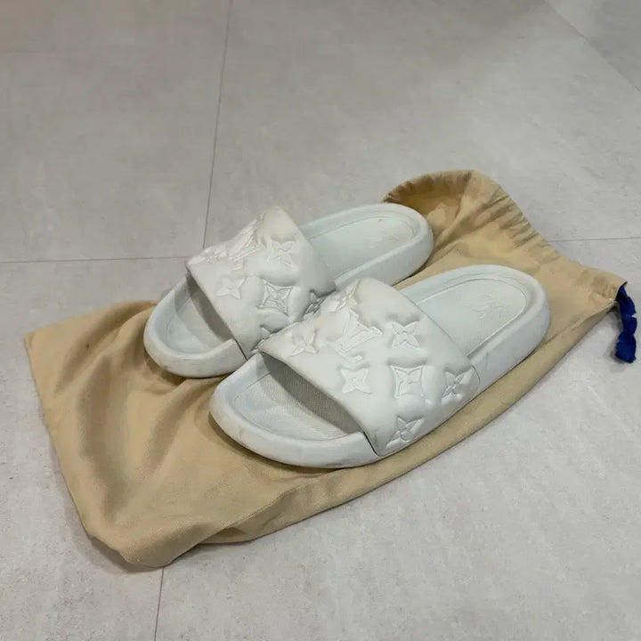 [BUNJANG] Louis Vuitton Waterfront Slippers / 루이비통 워터프론트 슬리퍼