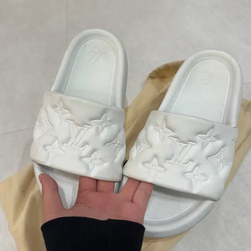 [BUNJANG] Louis Vuitton Waterfront Slippers / 루이비통 워터프론트 슬리퍼
