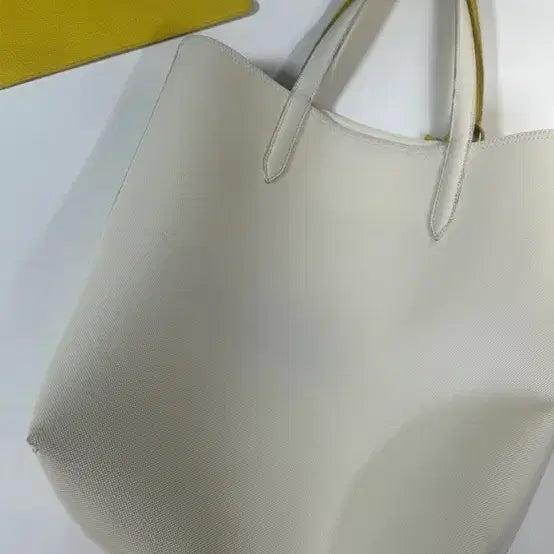 [BUNJANG] Lacoste Ivory Tote Bag + Yellow Pouch / 라코스테 아이보리 토트백 + 옐로우 파우치