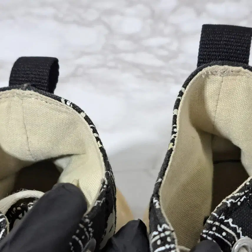 [BUNJANG] MLB New York Yankees Paisley Sneakers / MLB 청키하이 뉴욕양키즈 페이즐리 패턴 스니커즈 250 (신1021)