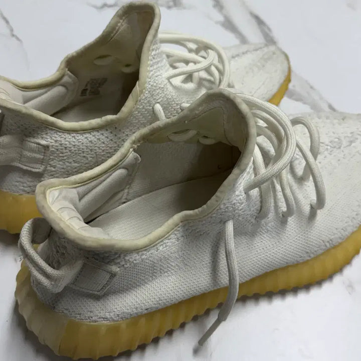 [BUNJANG] Adidas Yeezy Boost 350 V2 Cream Sneakers / 아디다스 이지부스트 350 V2 크림