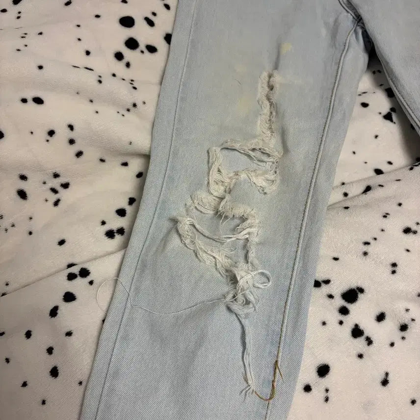 [BUNJANG] NewJeans Light Denim Y2K Skinny Jeans / 리밍 데미지 라이트 데님 청바지 y2k 스키니진 뉴진스는 새청바지