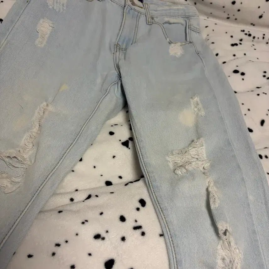 [BUNJANG] NewJeans Light Denim Y2K Skinny Jeans / 리밍 데미지 라이트 데님 청바지 y2k 스키니진 뉴진스는 새청바지