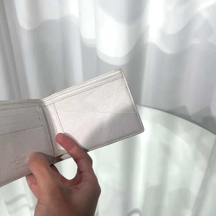 [BUNJANG] Louis Vuitton Monogram Taigarama Wallet / 루이비통 모노그램 타이가라마 반지갑 옵틱 화이트