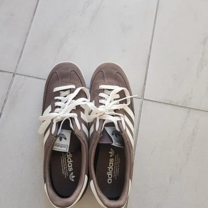 [SOLD OUT] 아디다스 r71 270