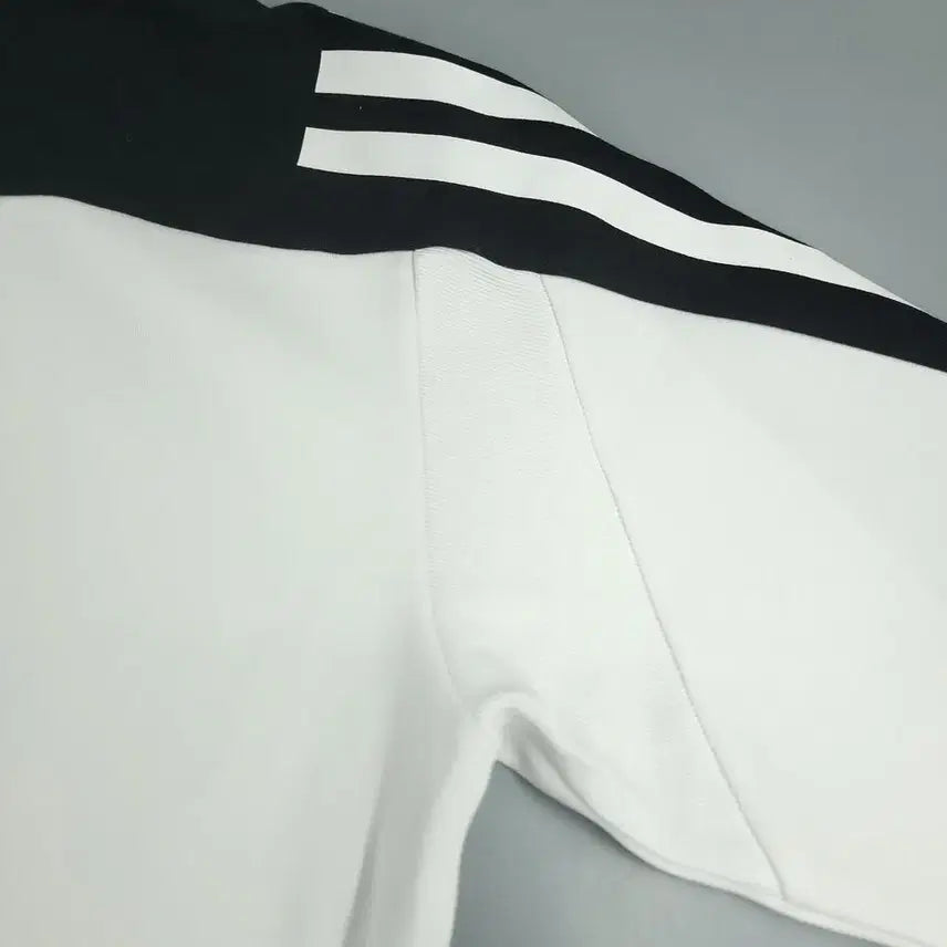 [SOLD OUT] 아디다스 화이트 블랙 배색 로고 삼선 코튼블렌드 맨투맨 티셔츠 M