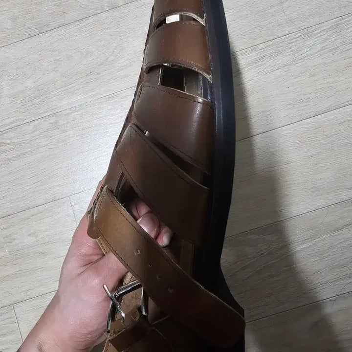 [SOLD OUT] 조셉트 빅터 브라운