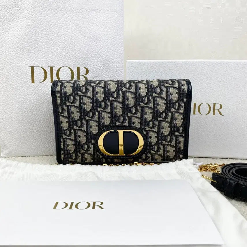 [BUNJANG] Dior Montaigne Shoulder Bag 2-in-1 Pouch / 디올 숄더백 몽테인 투인원 파우치