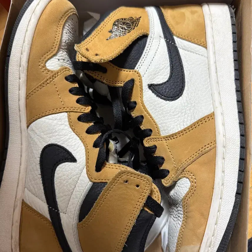 [BUNJANG] Nike Jordan 1 High Rookie Sneakers / 조던1 하이 루키 265