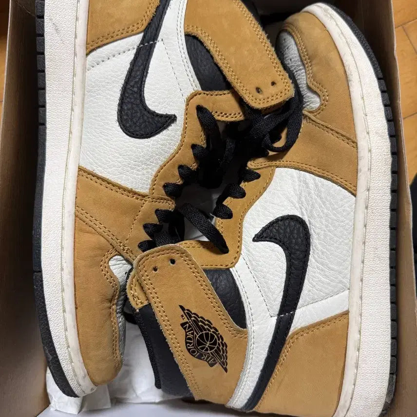 [BUNJANG] Nike Jordan 1 High Rookie Sneakers / 조던1 하이 루키 265