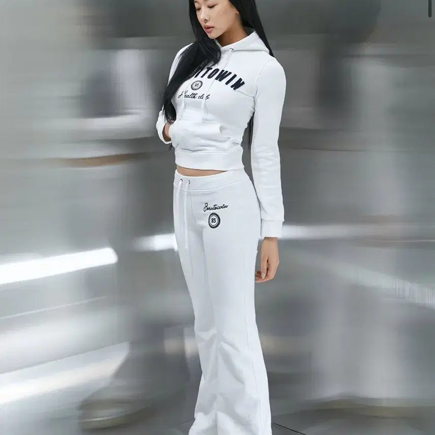 [BUNJANG] Born To Win Patch Slim Fit Hoodie / (1사이즈) 본투윈 여성 후드티 PATCH SLIM FIT HOODIE