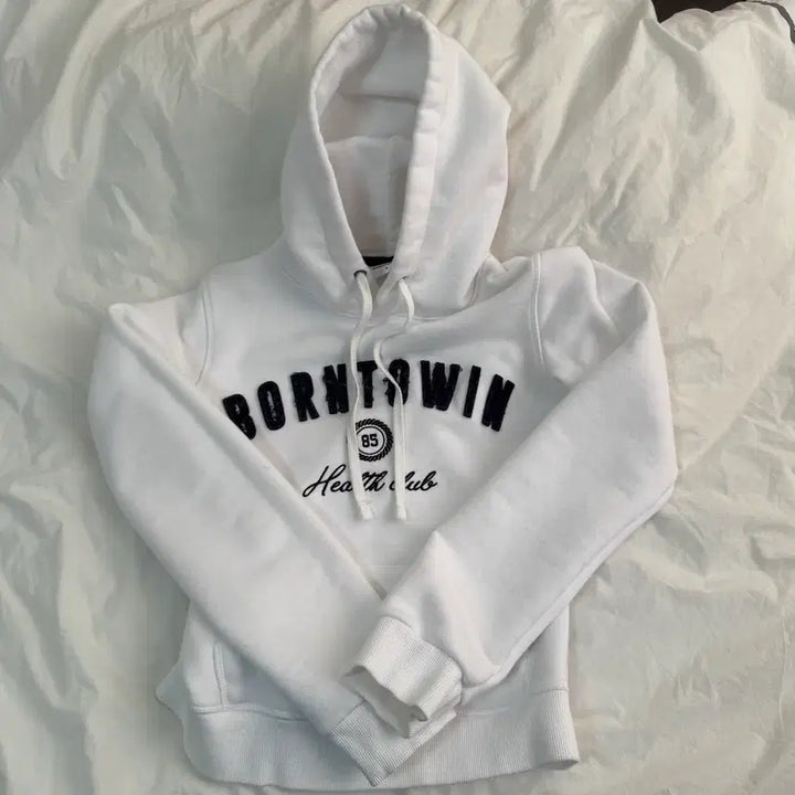 [BUNJANG] Born To Win Patch Slim Fit Hoodie / (1사이즈) 본투윈 여성 후드티 PATCH SLIM FIT HOODIE