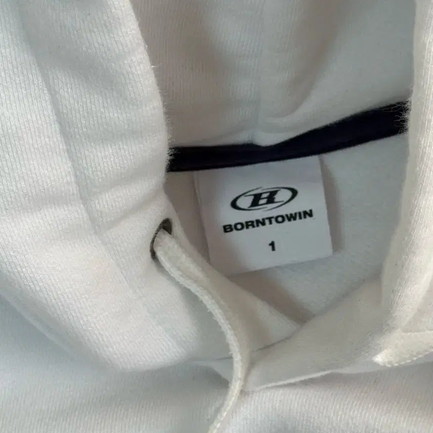 [BUNJANG] Born To Win Patch Slim Fit Hoodie / (1사이즈) 본투윈 여성 후드티 PATCH SLIM FIT HOODIE