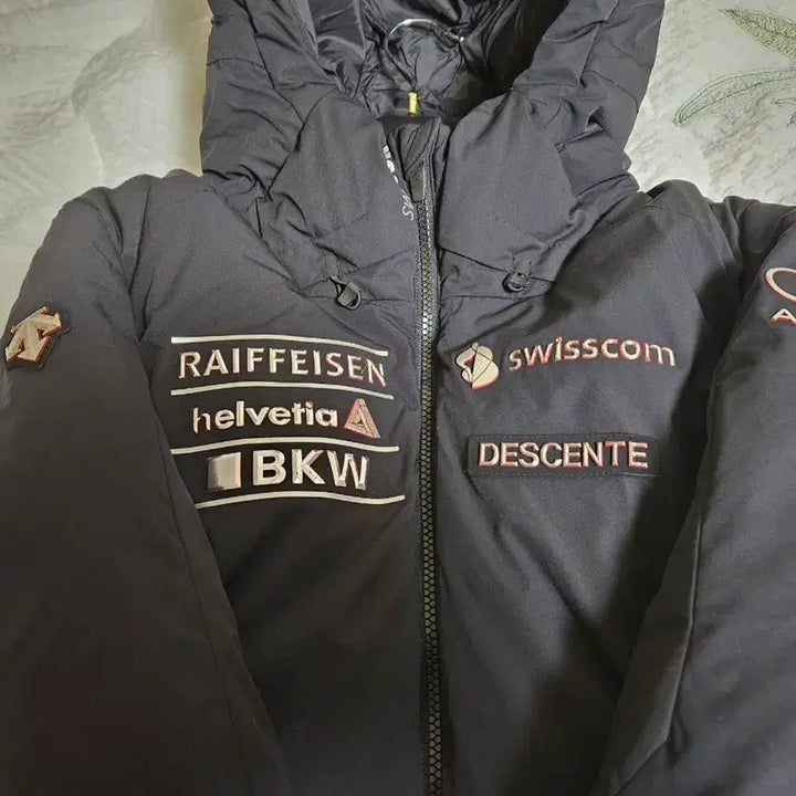[BUNJANG] Descente Audi Padded Jacket (Size 90) / 데상트 아우디 패딩팔아요(90)