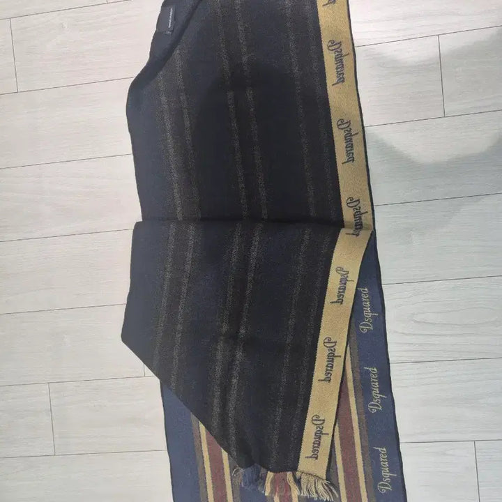 [BUNJANG] Dsquared2 Wool Muffler / [Free] 디스퀘어드 울 머플러