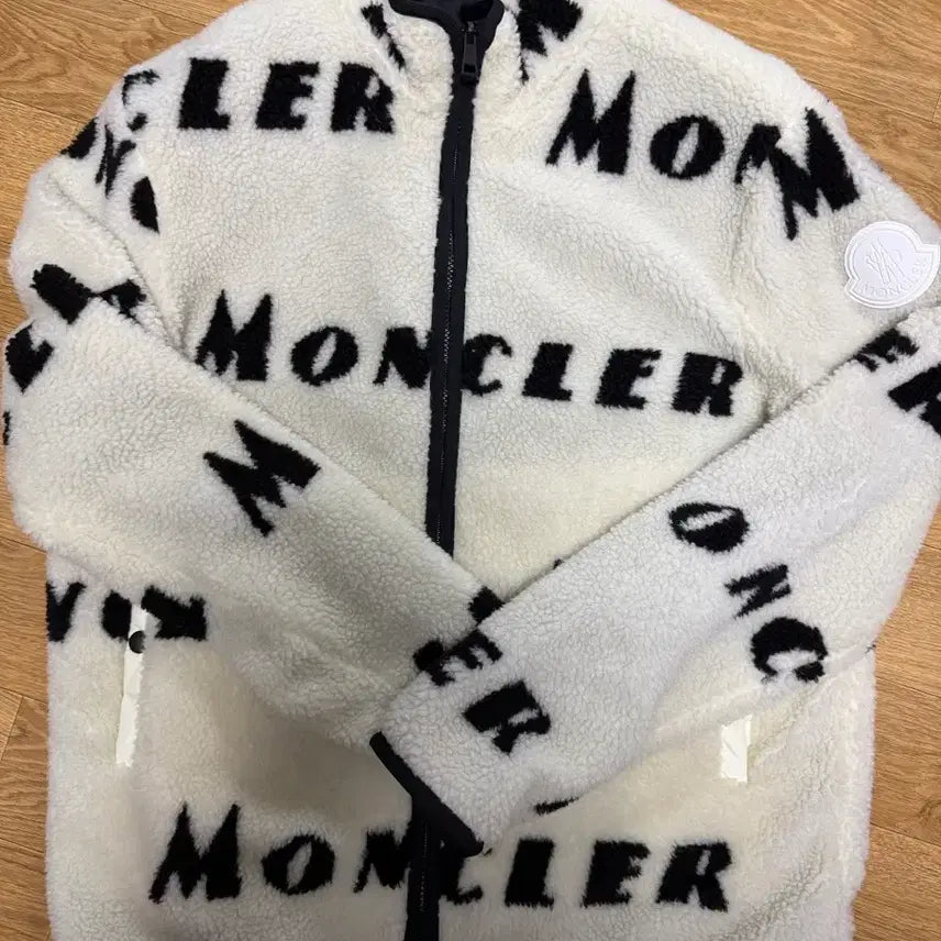 [BUNJANG] Moncler Reversible Fleece / [L]몽클레르 리버서블 플리스
