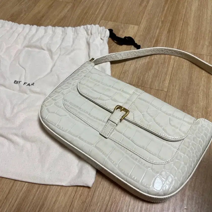 [BUNJANG] BY FAR Miranda Shoulder Bag CE / 바이파(BY FAR) 여성 미란다 숄더백 19FWMDASCEDMED CE