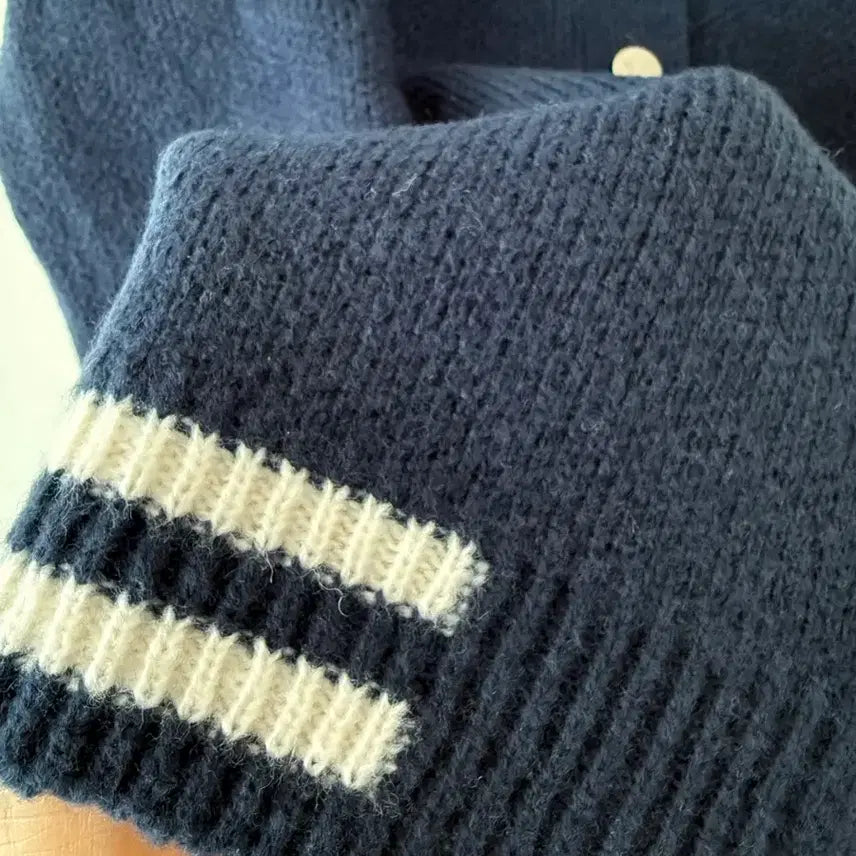 [BUNJANG] Unbranded Navy Color Block Knit Jumper / 새제품  니트 네이비 배색 점퍼  프리사이즈