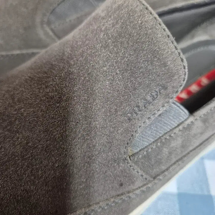 [BUNJANG] Prada Suede Slip-on Gray / 프라다 스웨이드 슬립온 그레이