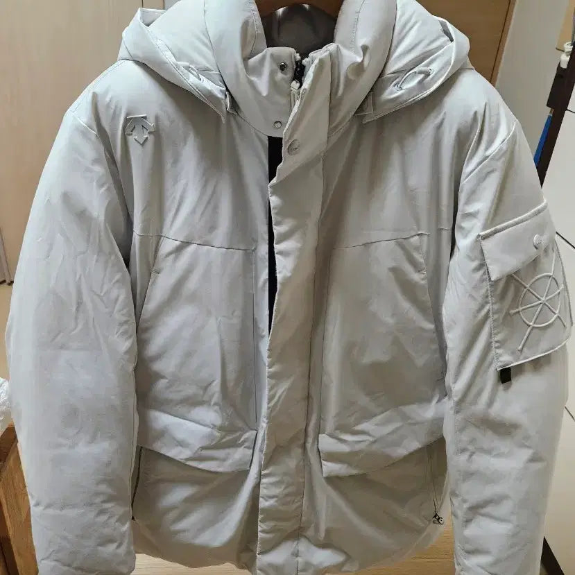 [BUNJANG] Descente Dualis Duck Down Technical Middle Down Jacket (95) / 24FW 데상트 듀얼리스 패딩팔아요(95)거의새것