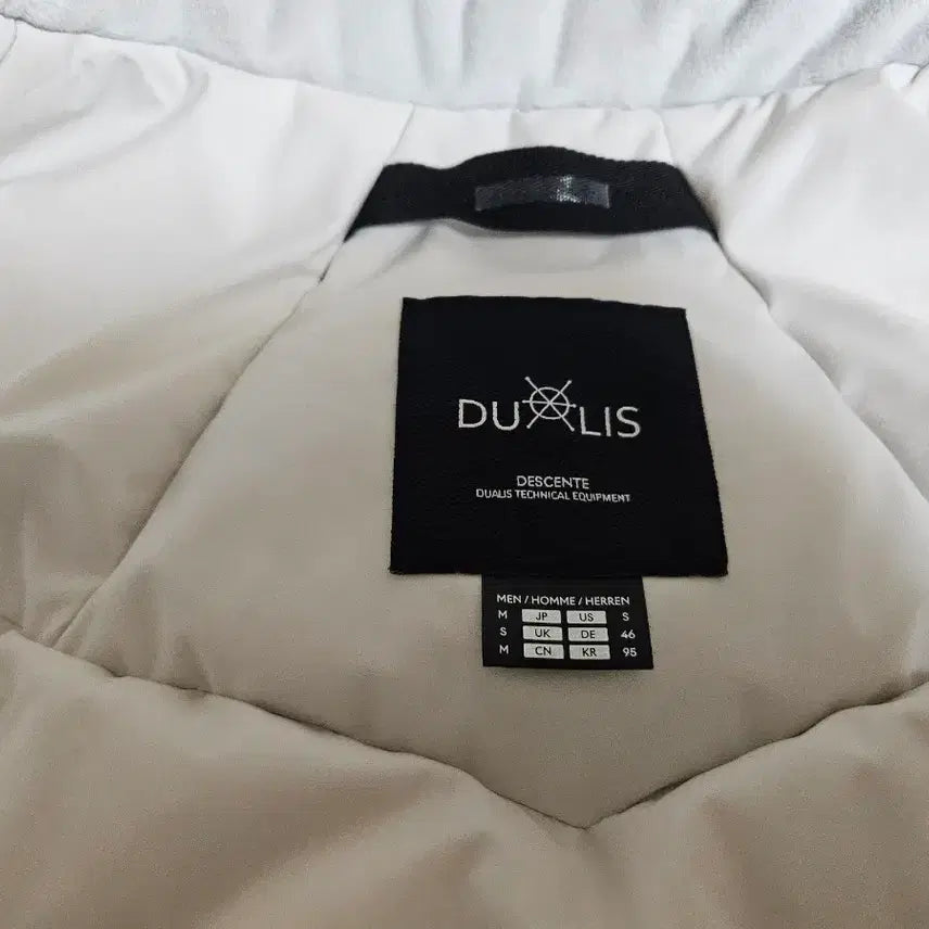 [BUNJANG] Descente Dualis Duck Down Technical Middle Down Jacket (95) / 24FW 데상트 듀얼리스 패딩팔아요(95)거의새것