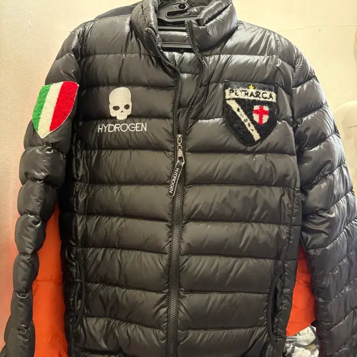 [BUNJANG] HYDROGEN Featherweight Lightweight Padded Jacket / HYDROGEN 깃털 경량패딩