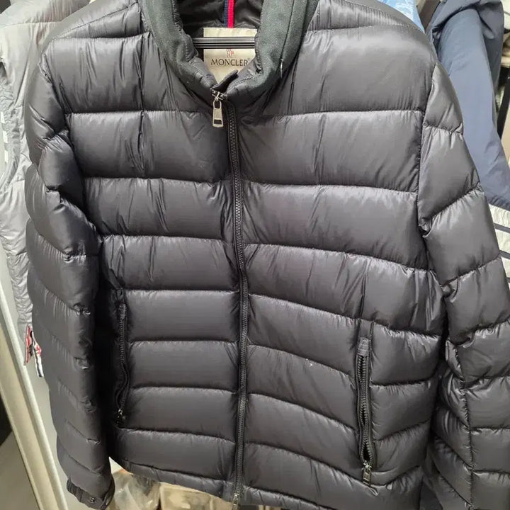 [BUNJANG] Moncler Men's Padded Jacket / 몽클레어 패딩