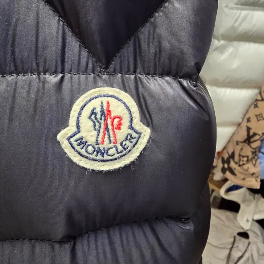 [BUNJANG] Moncler Men's Padded Jacket / 몽클레어 패딩
