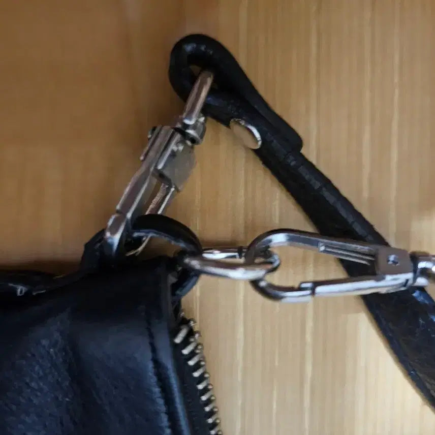 [BUNJANG] Black Leather Shoulder Bag / 여성 가방  /   반값택배 무료배송