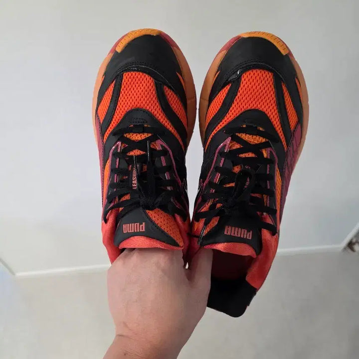[BUNJANG] Pleasures x Puma Velophasis Re-Lace Red Orange Sneakers / 플레저스 x 푸마 벨로파시스 레이얼스 레드 오렌지 275