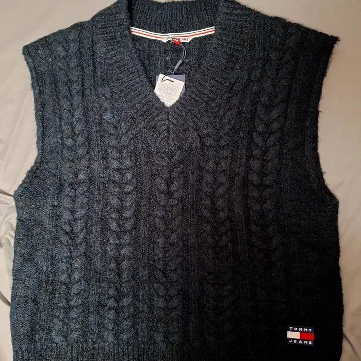 [BUNJANG] Tommy Hilfiger Cable Badge Vest / 타미힐피거 케이블 뱃지 베스트 조끼 새상품 팝니다