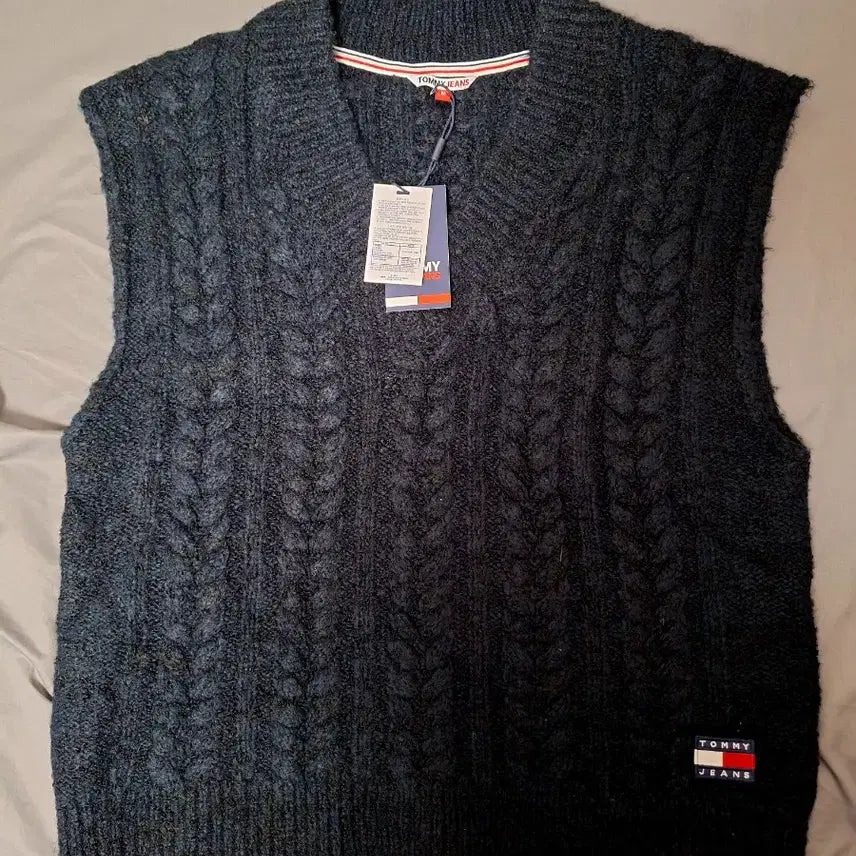 [BUNJANG] Tommy Hilfiger Cable Badge Vest / 타미힐피거 케이블 뱃지 베스트 조끼 새상품 팝니다