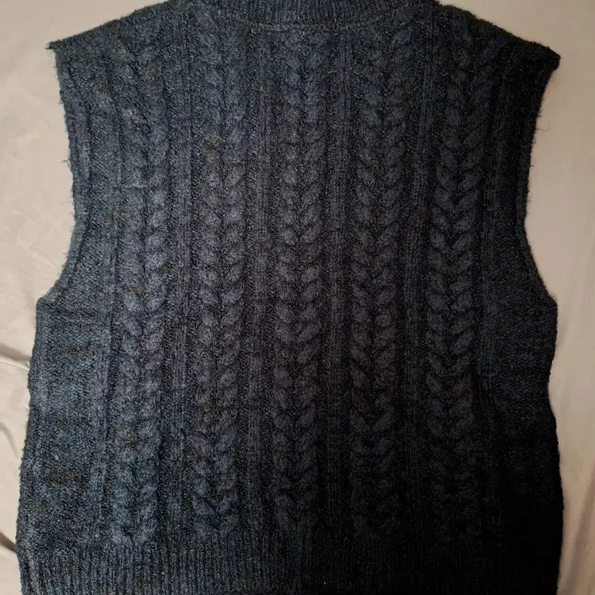 [BUNJANG] Tommy Hilfiger Cable Badge Vest / 타미힐피거 케이블 뱃지 베스트 조끼 새상품 팝니다